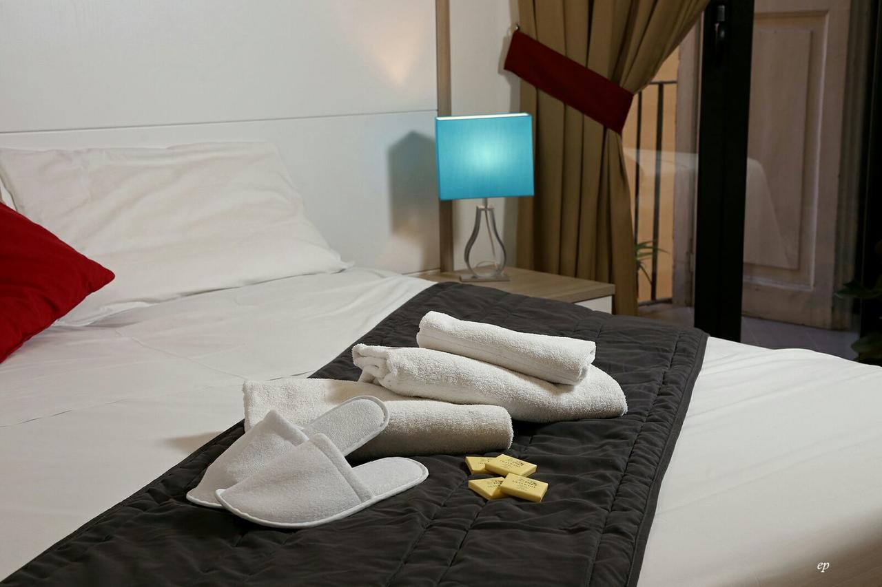 Caravaggio Hotel Νάπολη Εξωτερικό φωτογραφία