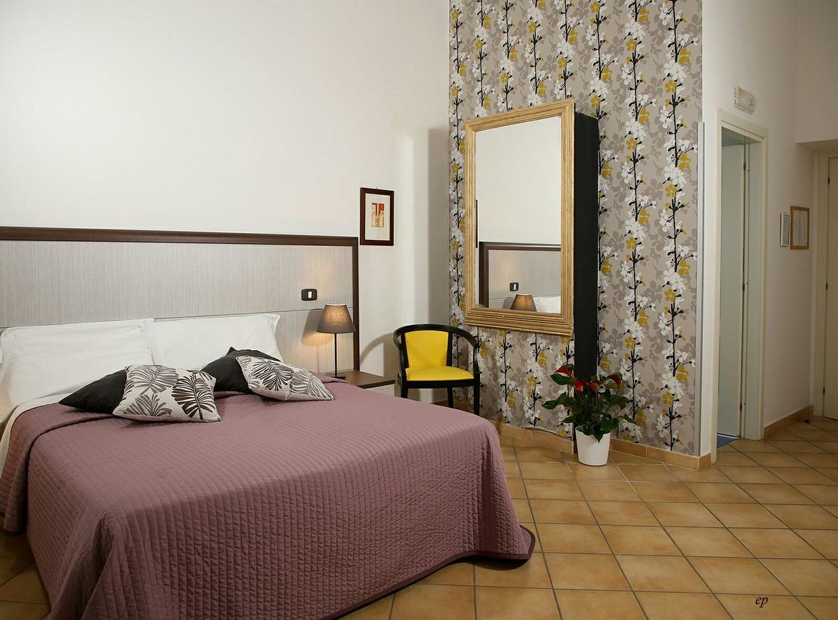 Caravaggio Hotel Νάπολη Εξωτερικό φωτογραφία
